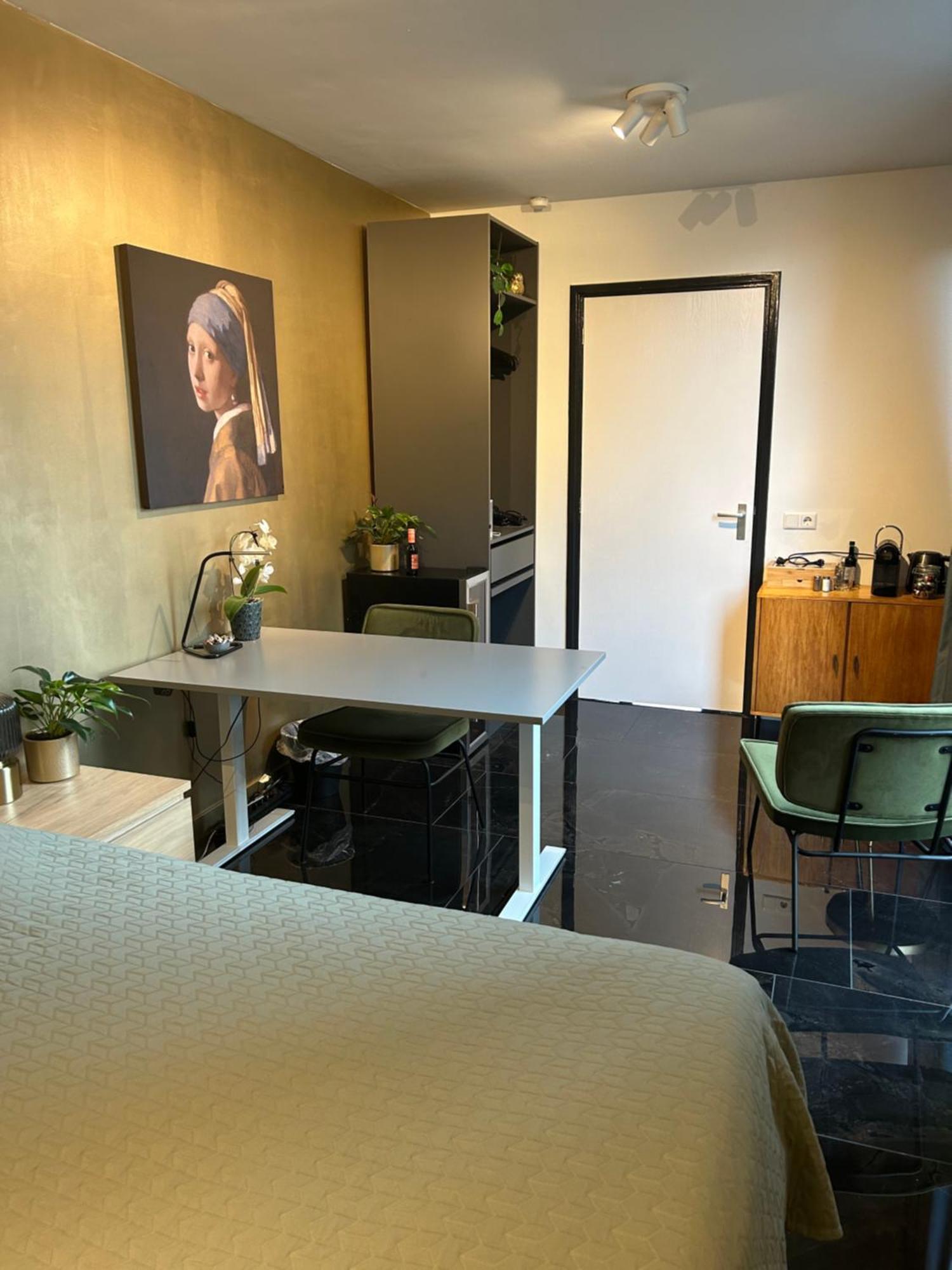 B&B Noordoostpolder 에멀로드 외부 사진